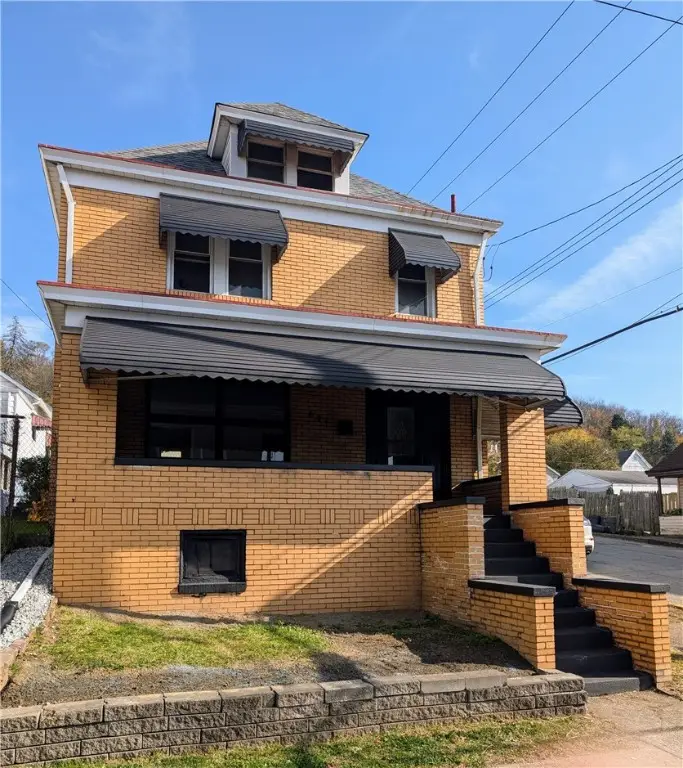 643 Indiana Ave, Glassport, PA 15045 - #1