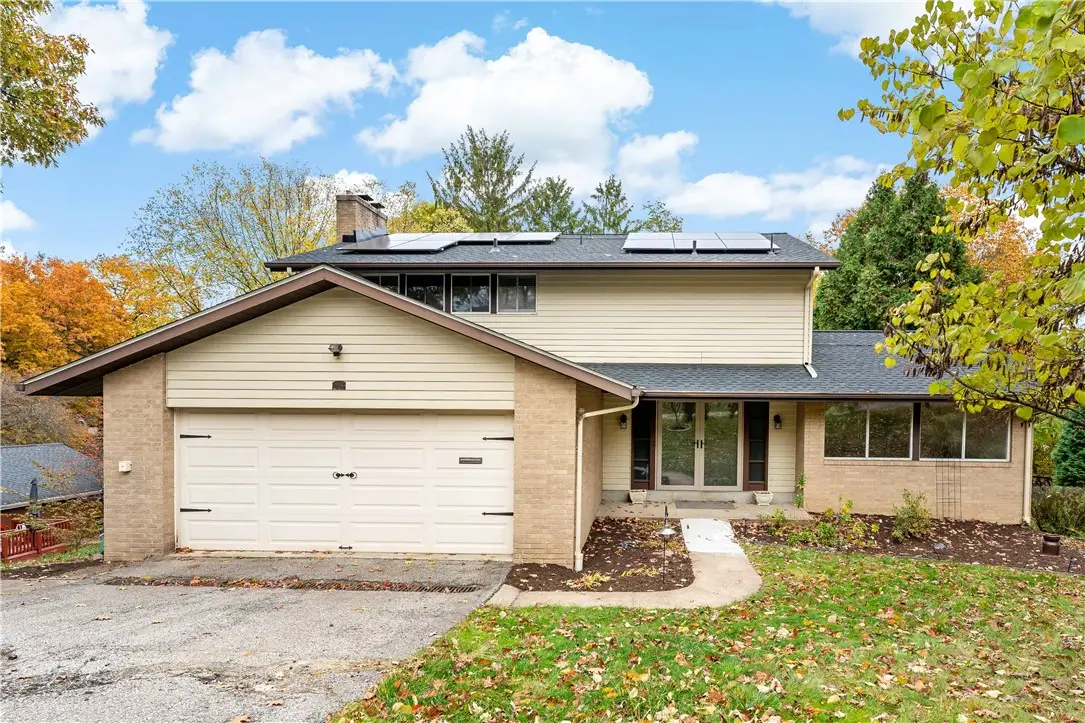 7716 Wick Dr, Ross Township, PA 15237 - Image #1