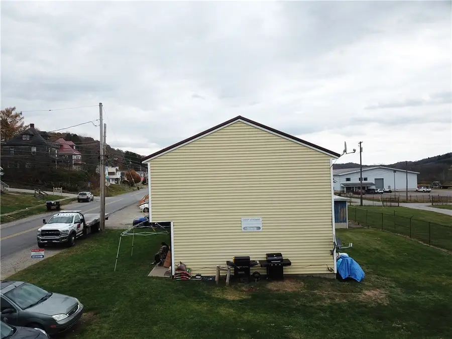 46 W Main St, Cowanshannock, PA 16263 - Image #2