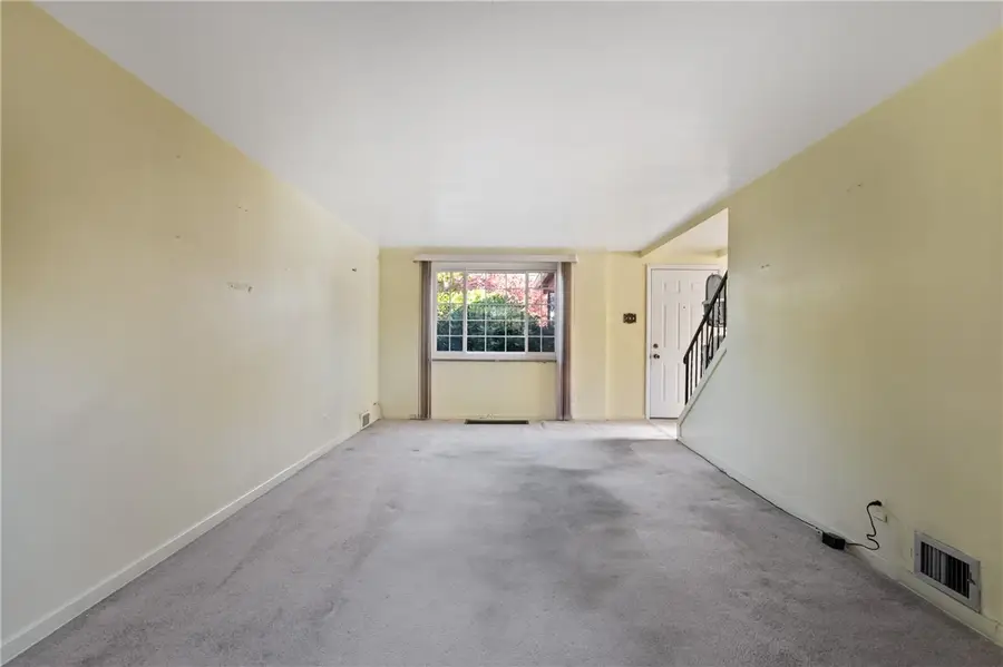 951 Rita Dr, Wilkins Township, PA 15221 - Image #3