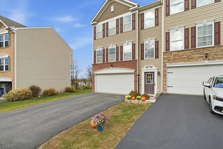 148 Cinque Terra Pl, Finleyville, PA 15332 - #2