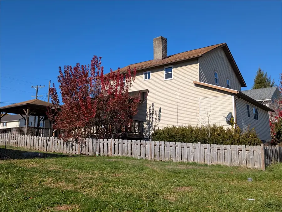 414 Middle Ave, Allison, PA 15413 - Image #2