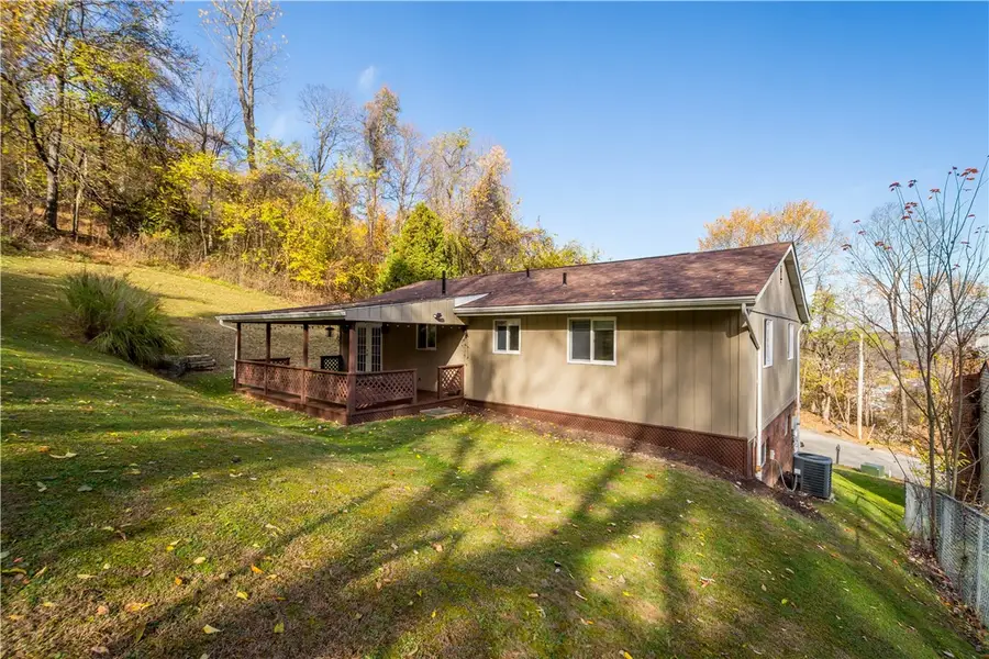 241 Valley Circle, Twilight, PA 15022 - Image #2