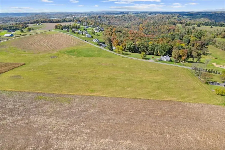 104 Bluestone Ct, Harmony, PA 16037 - #2