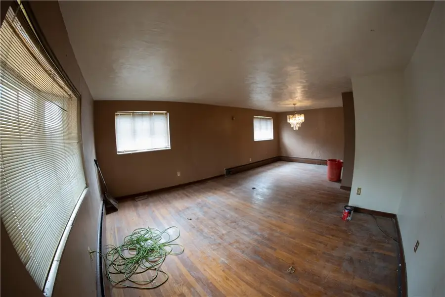 310 Mccutcheon Ln, Penn Hills, PA 15235 - Image #3