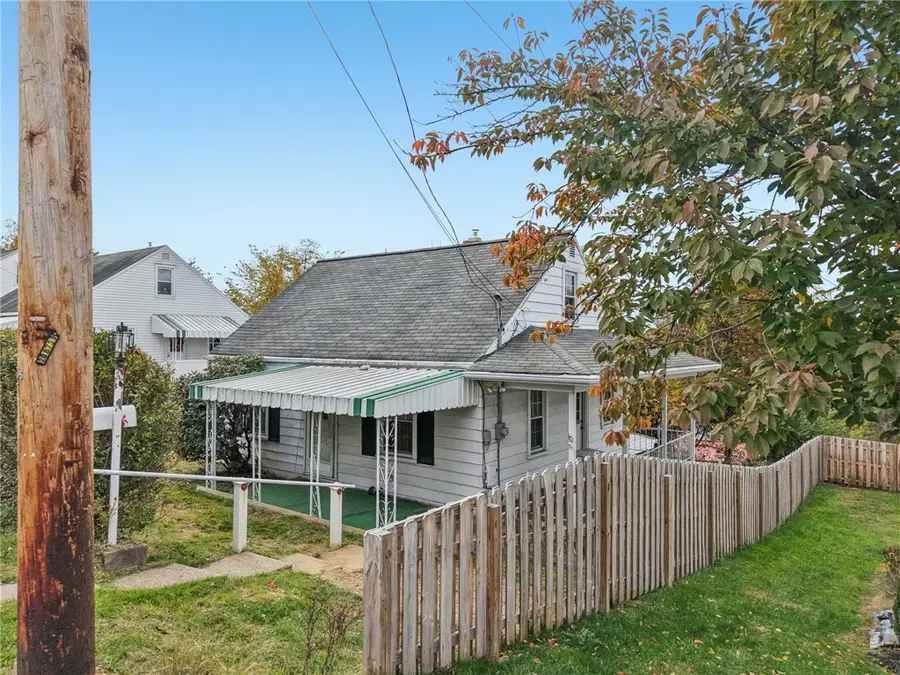 8 Butterfield Ave, Shaler, PA 15223 - Image #3