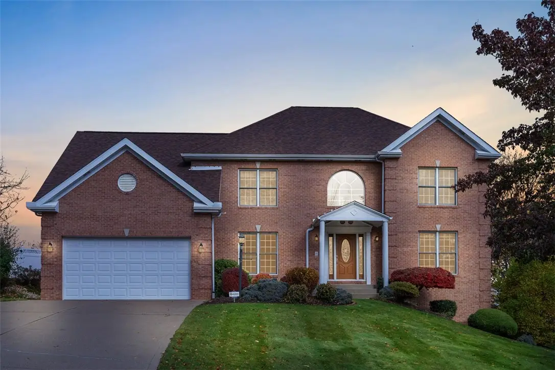 370 Cobblestone Cir, Robinson Township, PA 15136 - Image #1