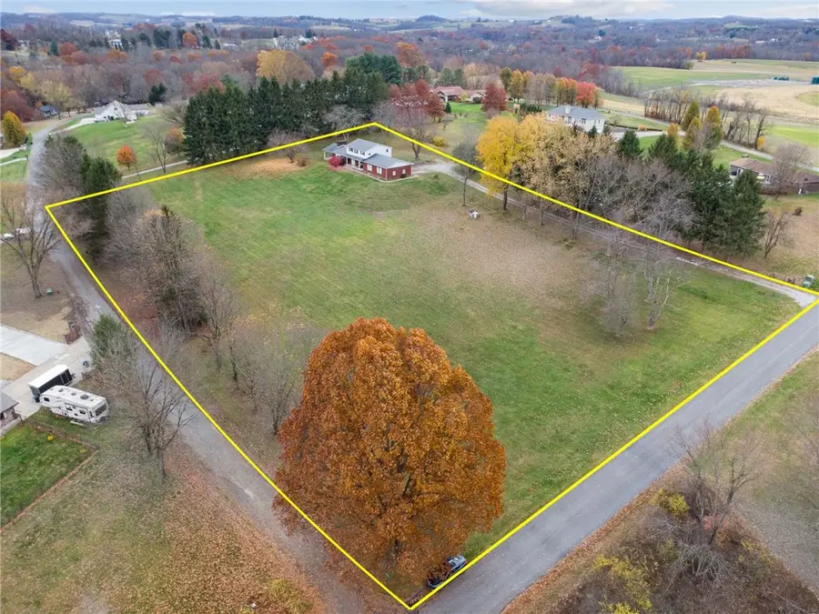 35 Oak Creek Dr, Sewickley, PA 15089 - Image #2