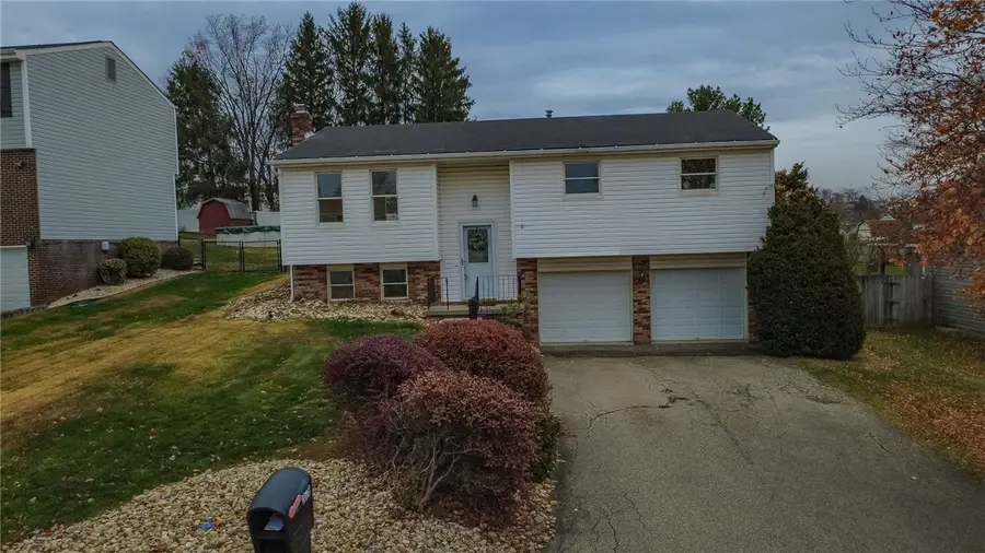 2279 Lancelot Drive, North Huntingdon, PA 15642 - #2