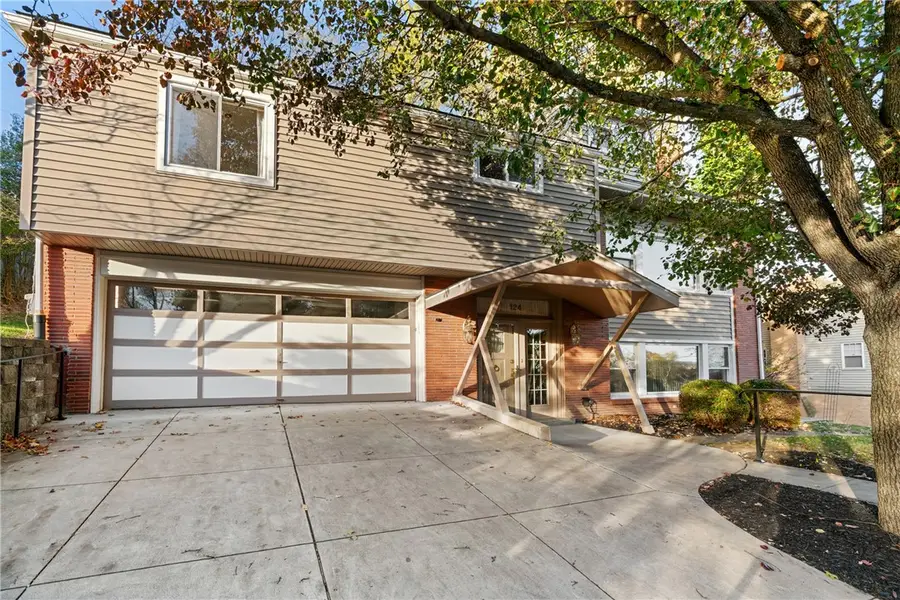 124 Marian Ave, Glenshaw, PA 15116 - Image #2