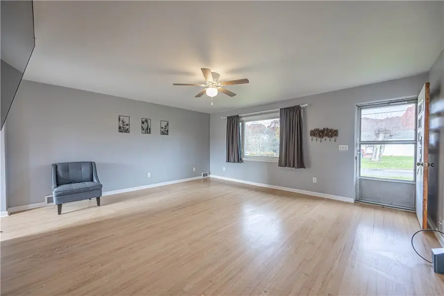 825 Brady St, Lower Burrell, PA 15068 - #3