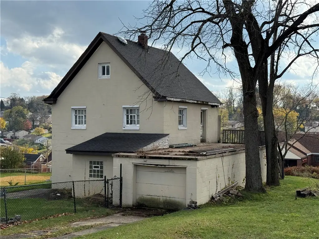 1009 Oakland Ave, Port Vue, PA 15133 - Image #1