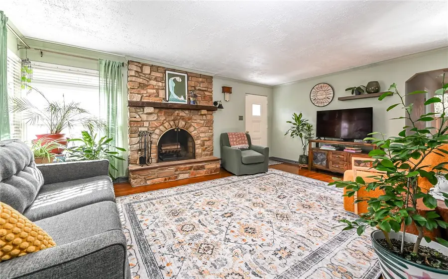 160 Siebert Rd, Ross Township, PA 15237 - Image #2