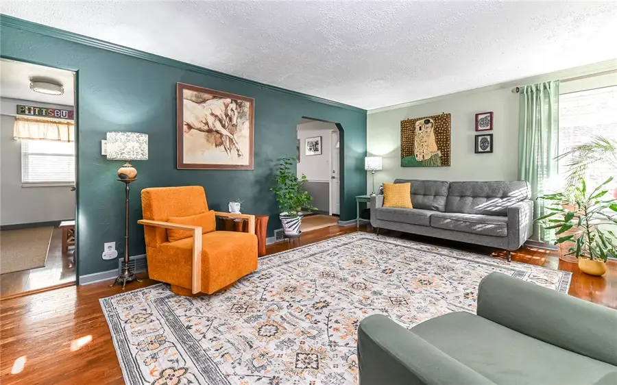 160 Siebert Rd, Ross Township, PA 15237 - Image #3