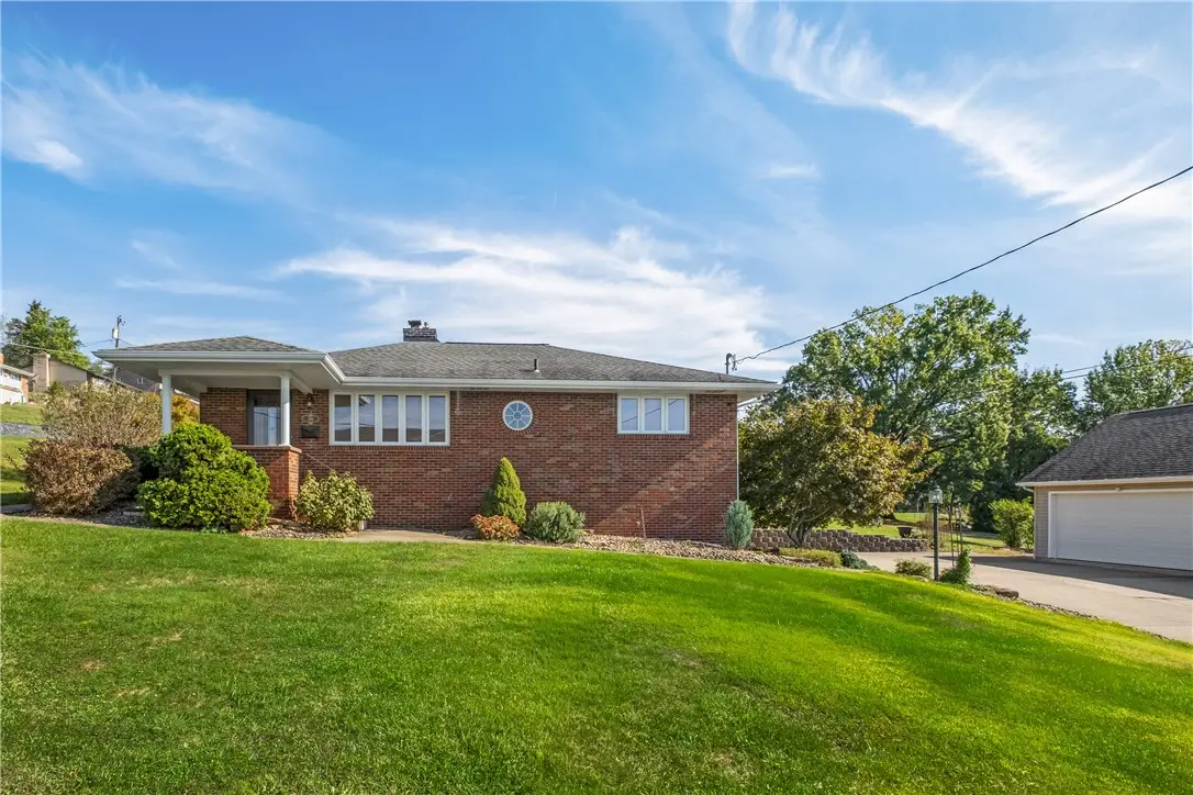 1116 Martin Dr, Canonsburg, PA 15317 - Image #1