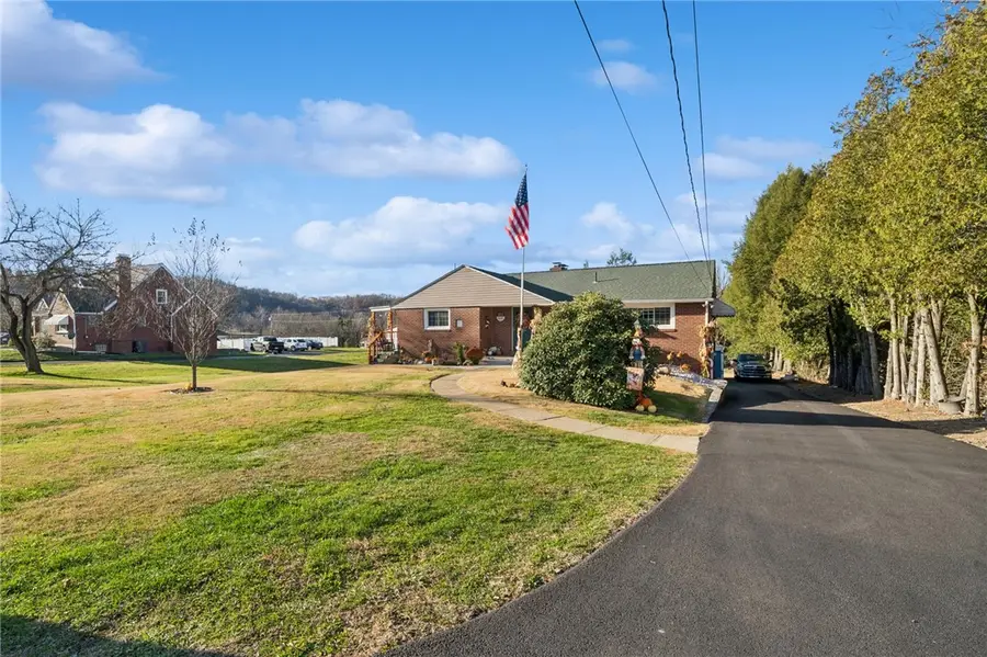 217 Coulter Rd, White Oak, PA 15131 - Image #3