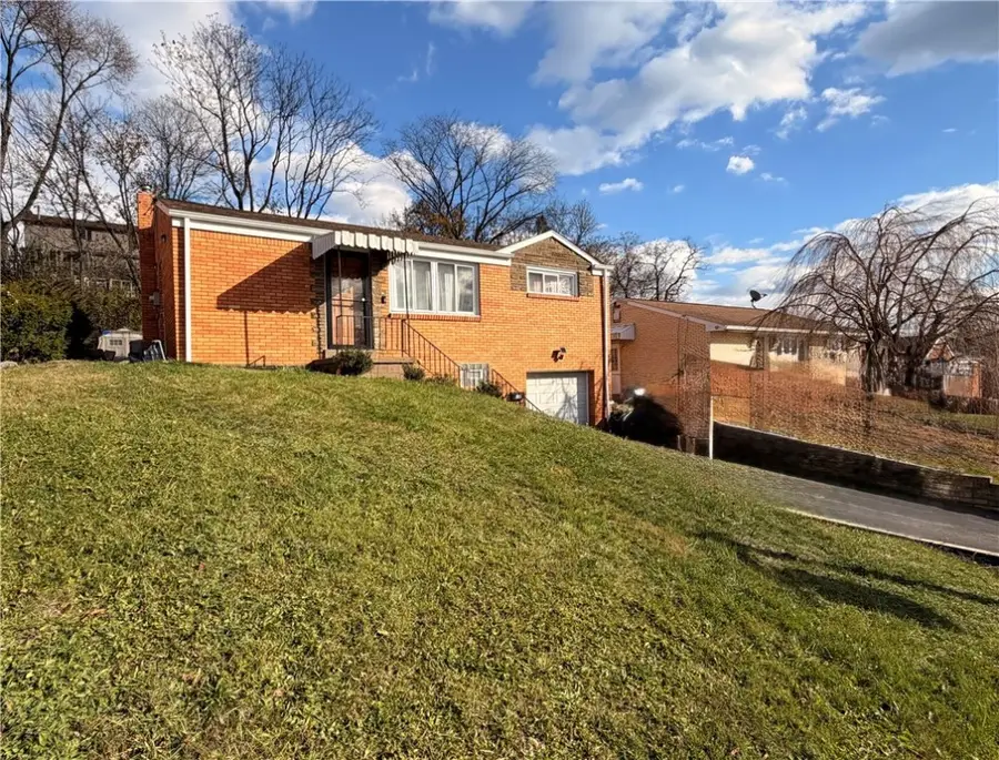 415 Dennison Drive, West Mifflin, PA 15122 - Image #2