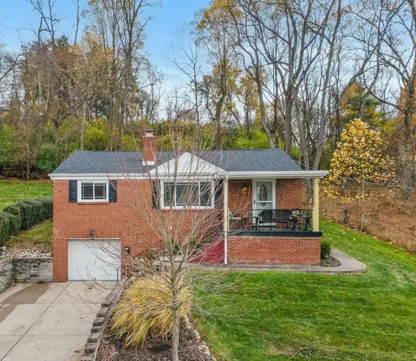 111 W Bruceton Rd, Pleasant Hills, PA 15236