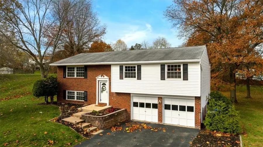 207 Cricketwood Ct, Cranberry Township, PA 16066 - Image #2