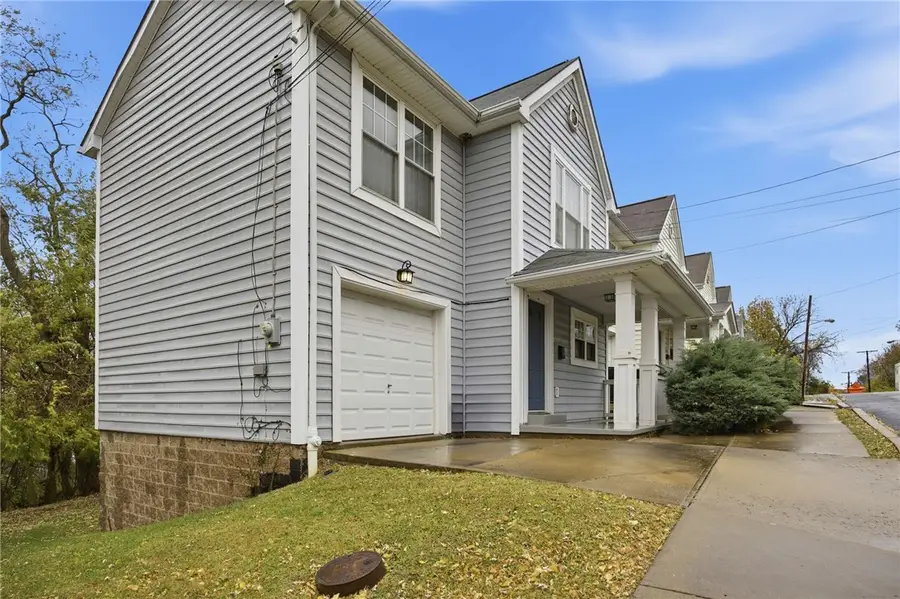 137 Freeland St, Pittsburgh, PA 15210 - Image #3