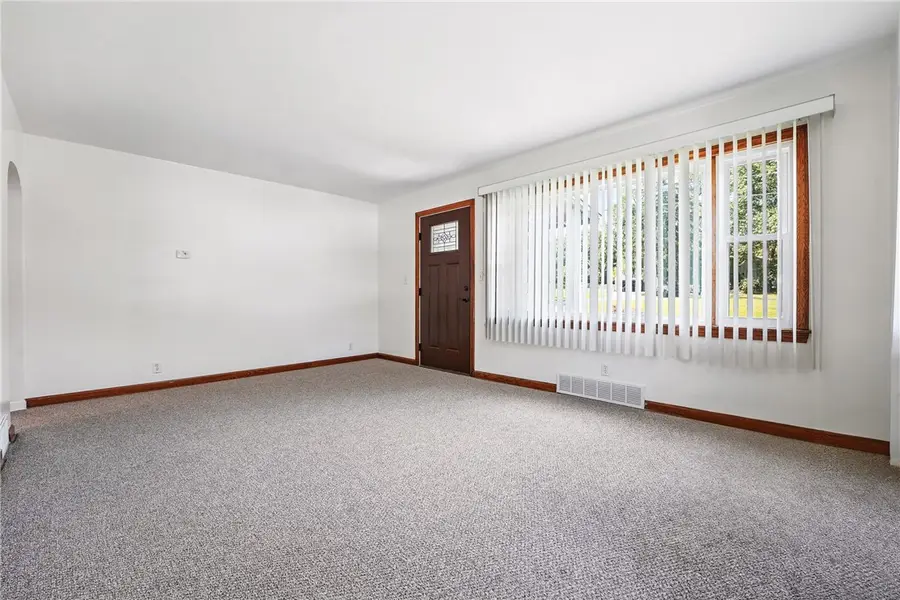 401 Grandview Ave, Oakwood, PA 16101 - Image #3