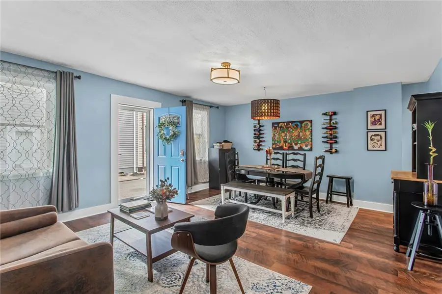 2709 Larkins Way, Pittsburgh, PA 15203 - Image #2