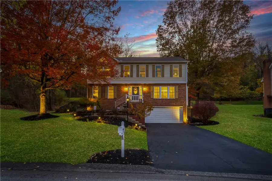 210 Timber Lake Dr, Venetia, PA 15367 - Image #2