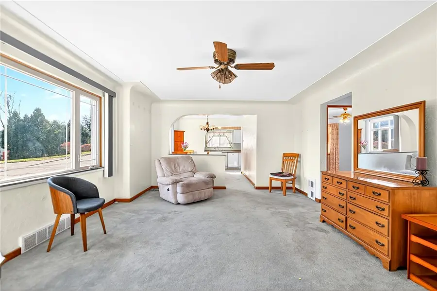 894 Toman Avenue, Clairton, PA 15025 - Image #2