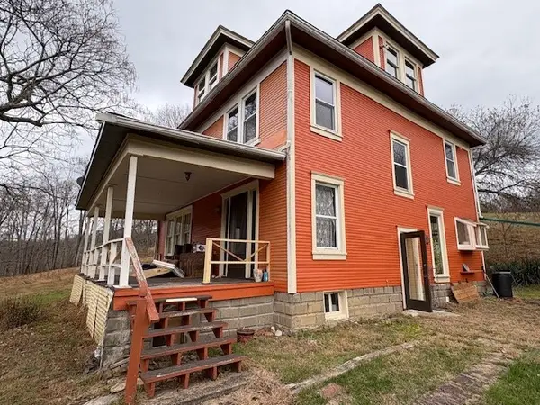 252 Barneys Run Rd, Centerville, PA 15333