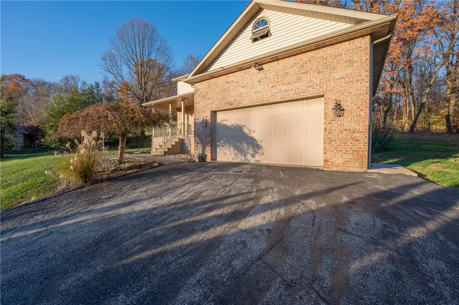 933 Jamell Dr, Unity Township, PA 15601 - Image #3