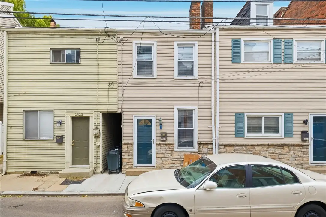 2325 Larkins Way, Pittsburgh, PA 15203 - Image #1