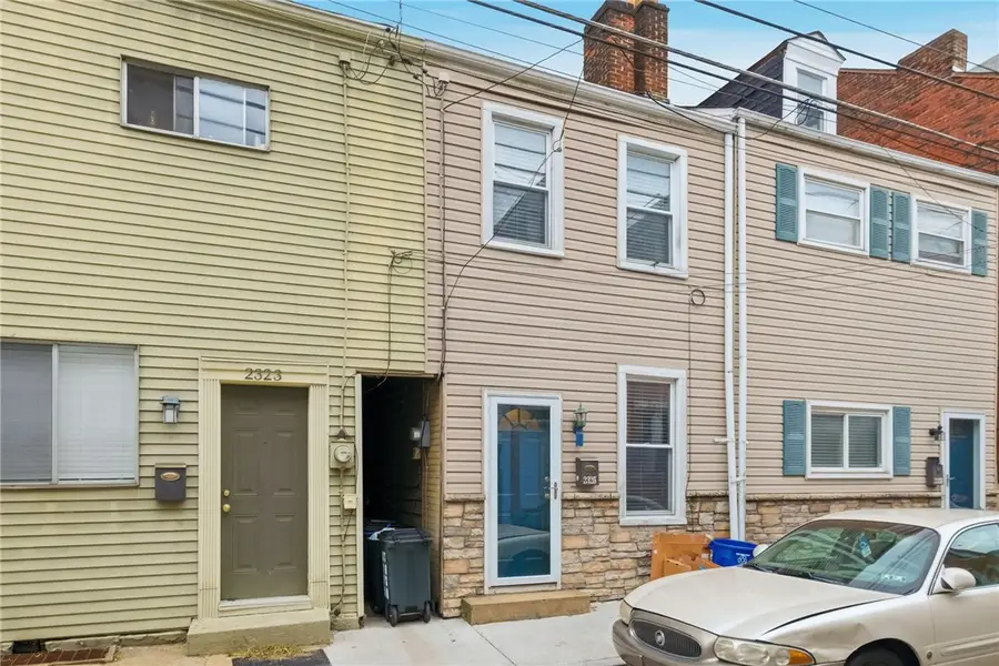 2325 Larkins Way, Pittsburgh, PA 15203 - Image #2