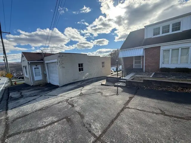 2122 Route 130, Pleasant Unity, PA 15676 - Image #2