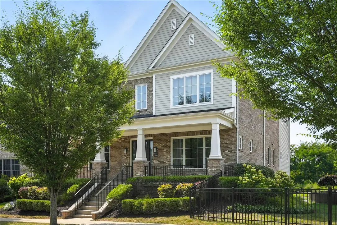 1696 Shelburne Ln., Squirrel Hill, PA 15217 - Image #1