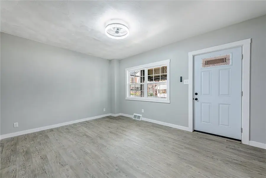 1112 Stieren Ave, Brackenridge, PA 15014 - Image #2