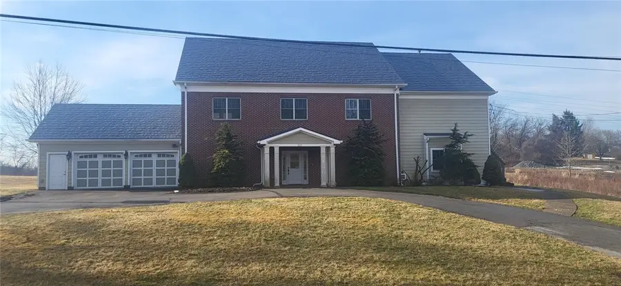 221 Felician Dr, Moon Township, PA 15108 - Image #2