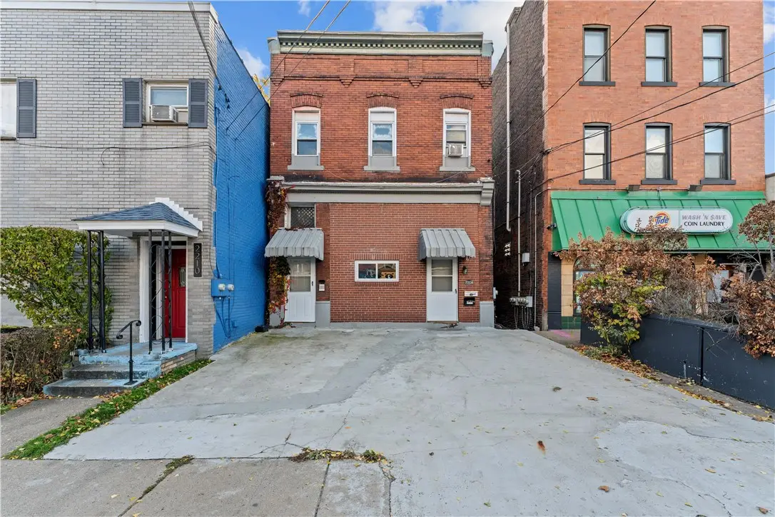 2208 Woodstock Ave, Swissvale, PA 15218 - #1