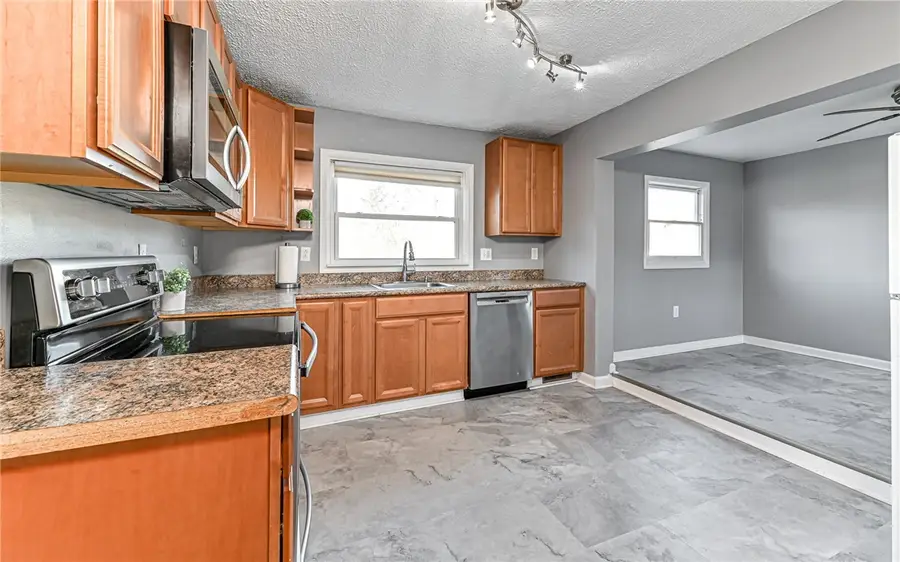 1711 Mercer St, Hopewell, PA 15001 - Image #3