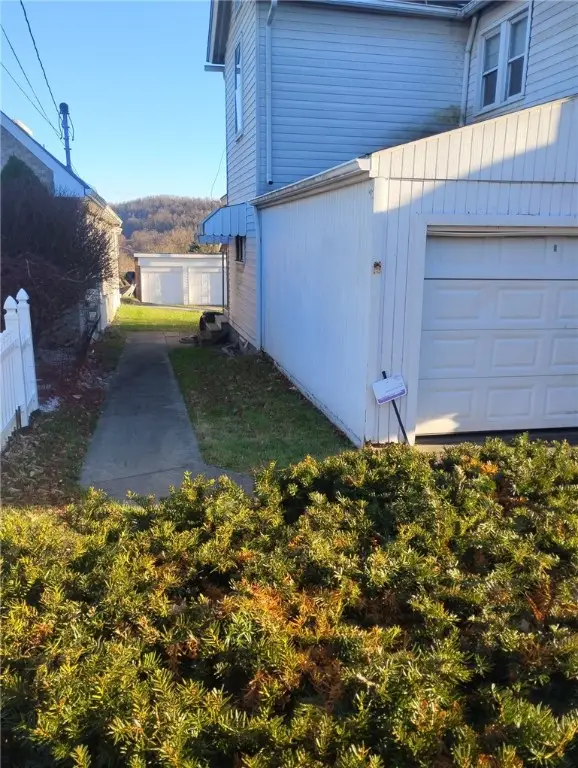 126 Brokaw Ave, Donora, PA 15033 - Image #3