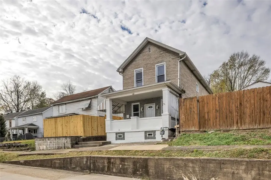 1209 Lower Meadow Ave, Charleroi, PA 15022 - #3