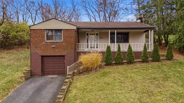 2725 Locust Dr, Peters Twp, PA 15241