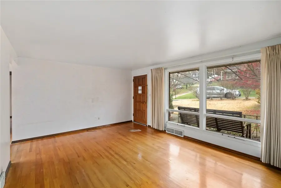 4899 Lucerne Ave, Ross Township, PA 15214 - Image #2