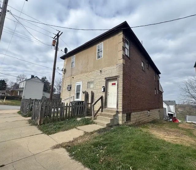 695 Ewing St, Washington, PA 15301 - Image #2