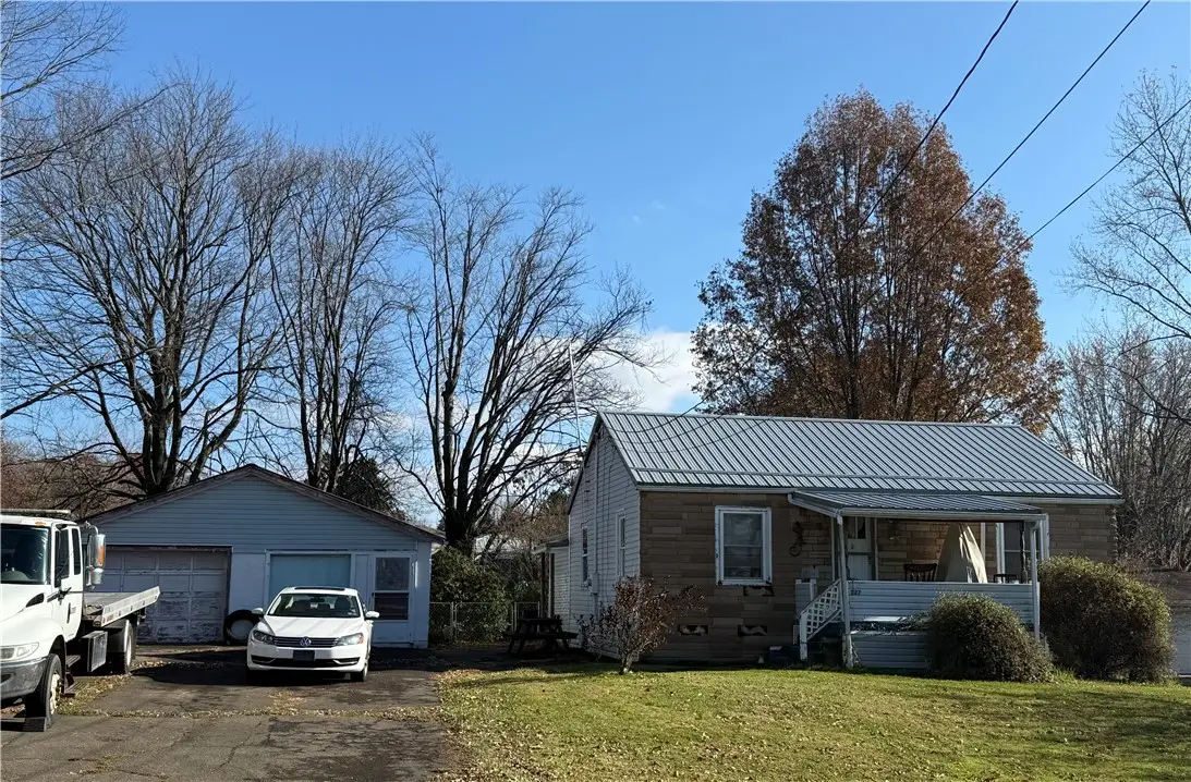 327 Lincoln Ave, Farrell, PA 16121 - Image #1