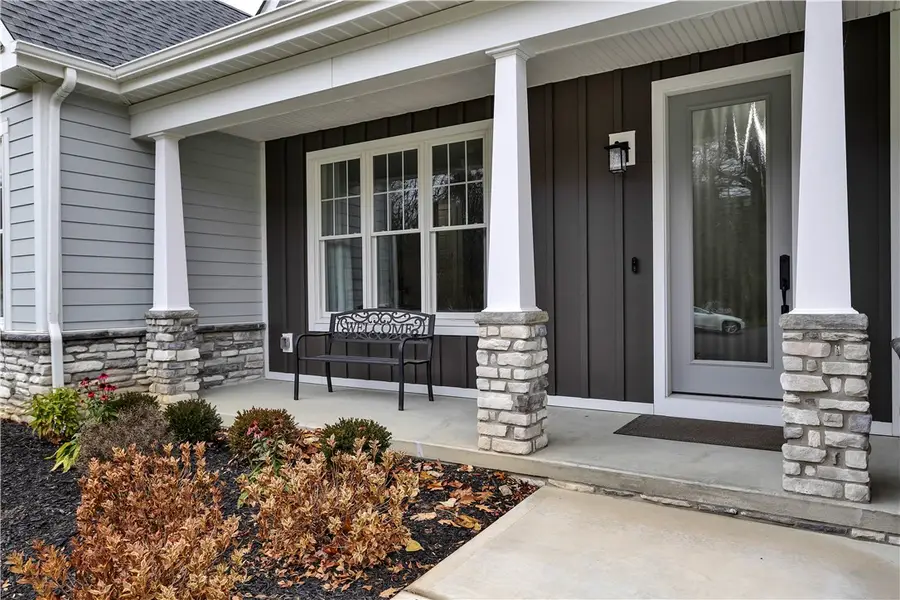 1316 S Valley Ct, Murrysville, PA 15632 - Image #2