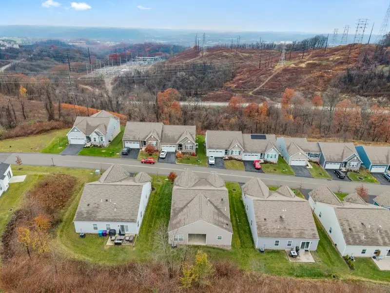 209 Olivia Dr, Plum, PA 15068 - Image #3