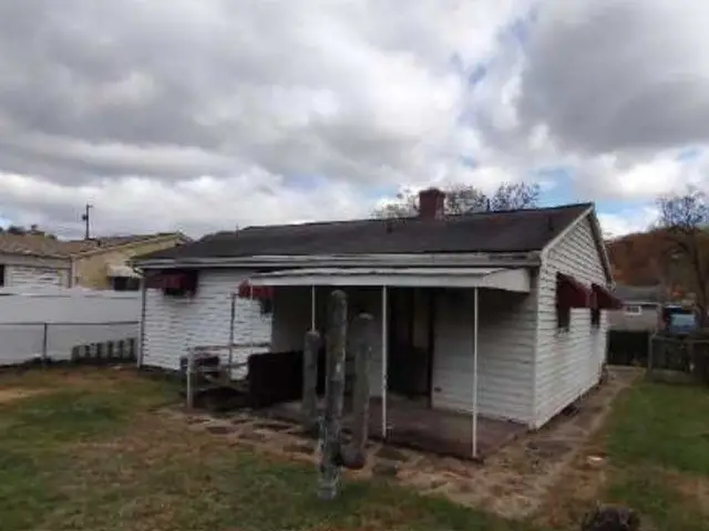 6 S Spring St, Etna, PA 15223 - Image #2