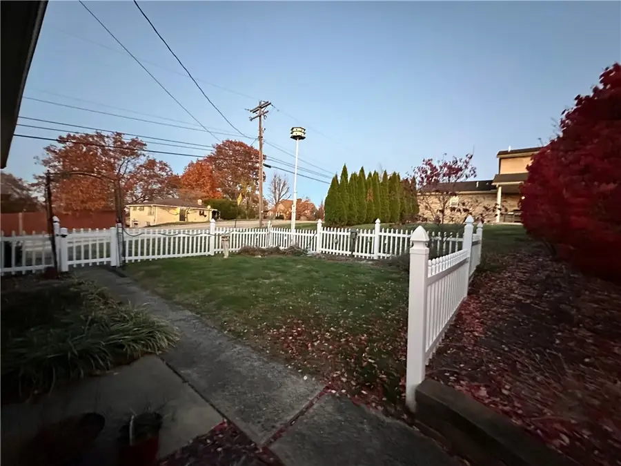 900 Lewis Ave, Jeannette, PA 15644 - Image #3