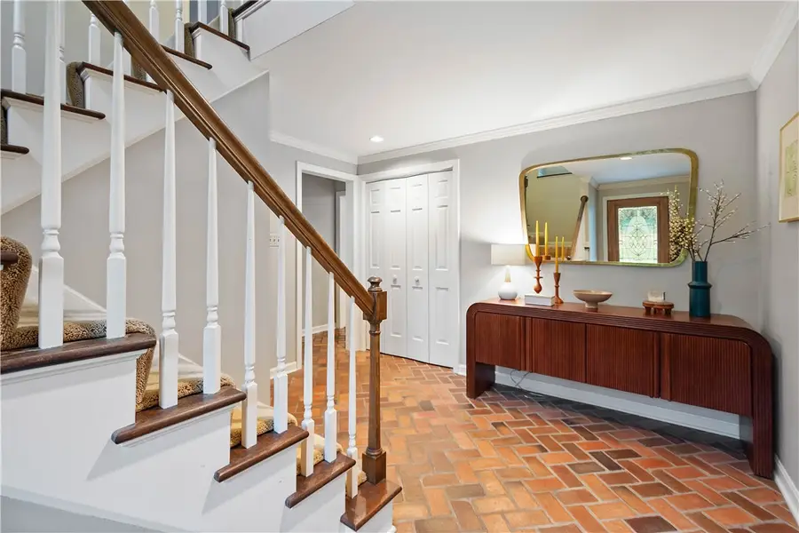 557 Harrogate Rd, Upper Saint Clair, PA 15241 - Image #3