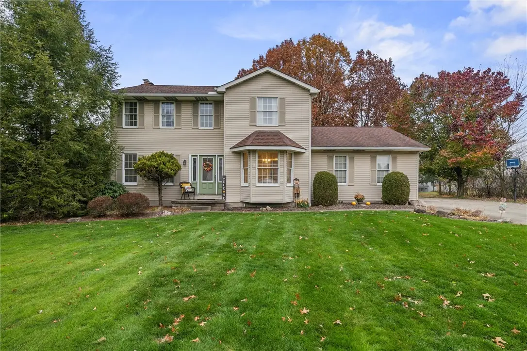 955 Nantucket Dr, Hermitage, PA 16148 - Image #1